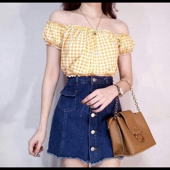 Gingham Off Shoulder Croptop - Picture 4 of 7